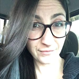 Meet your Posher, Jacqueline